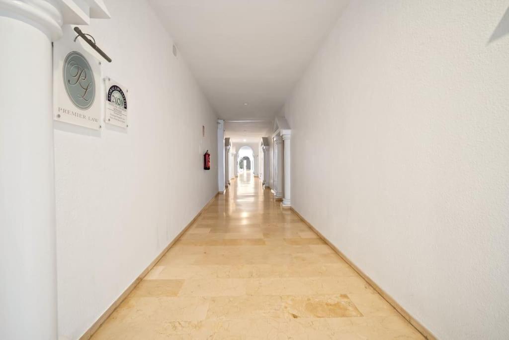 Apartment Unique 2 Bedroom In Golden Mile✺ Pool ✺ Parking