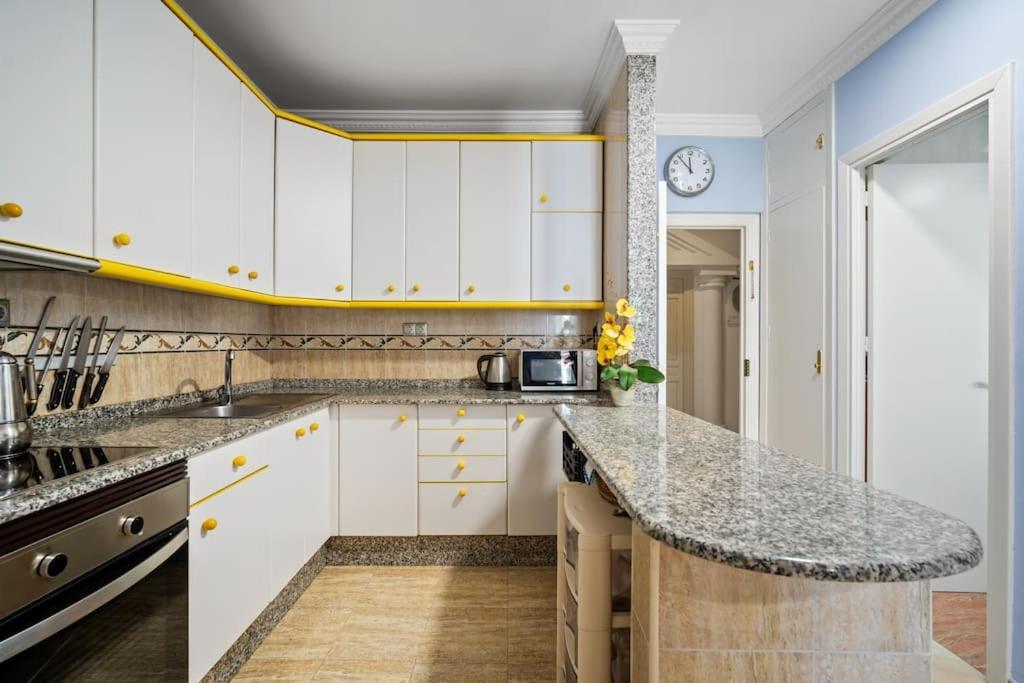 Appartement Unique 2 Bedroom In Golden Mile✺ Pool ✺ Parking *
