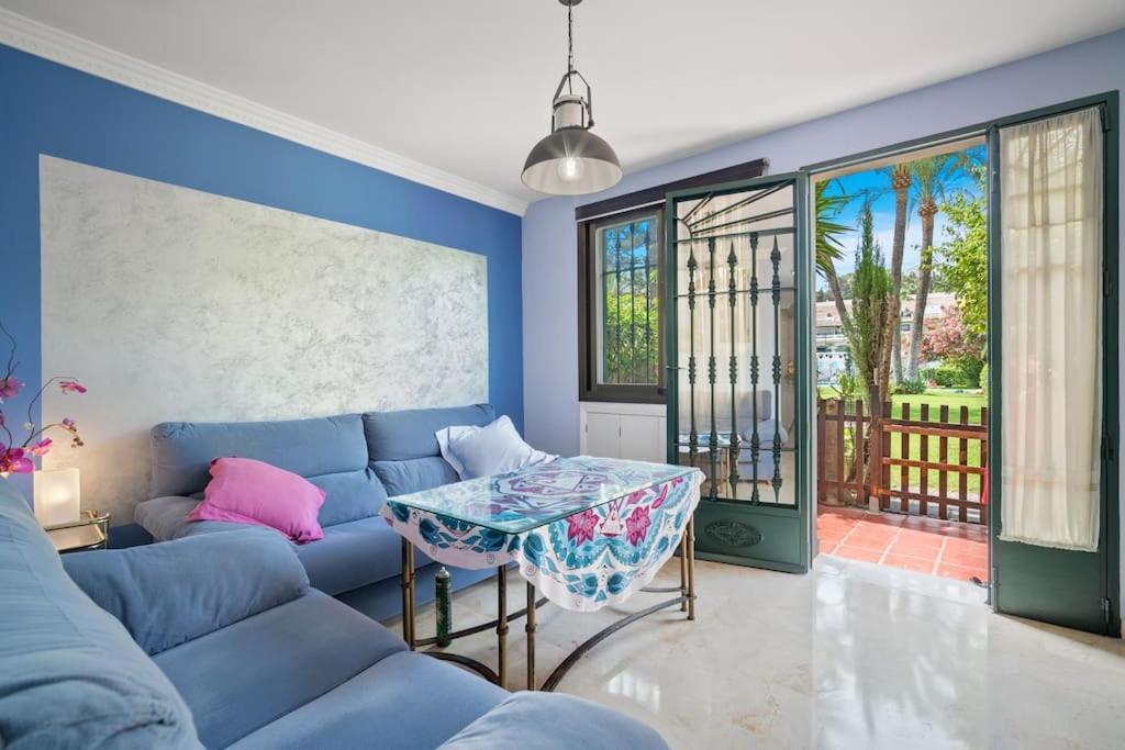 Unique 2 Bedroom In Golden Mile✺ Pool ✺ Parking *