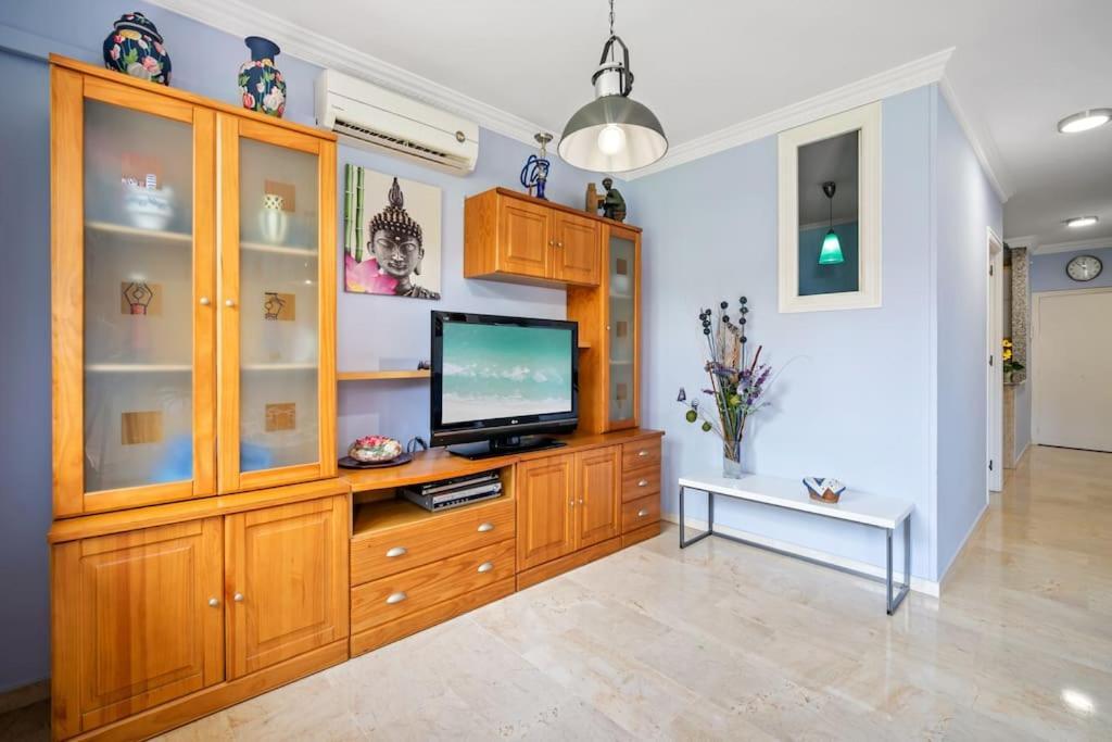 Unique 2 Bedroom In Golden Mile✺ Pool ✺ Parking * Marbella